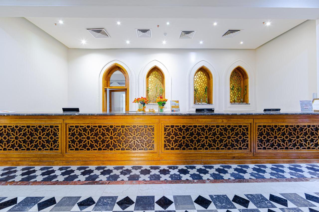 Grand Palace - Couples Only 18 Years Plus (Adults Only) フルガダ エクステリア 写真 Reception desk at the hotel