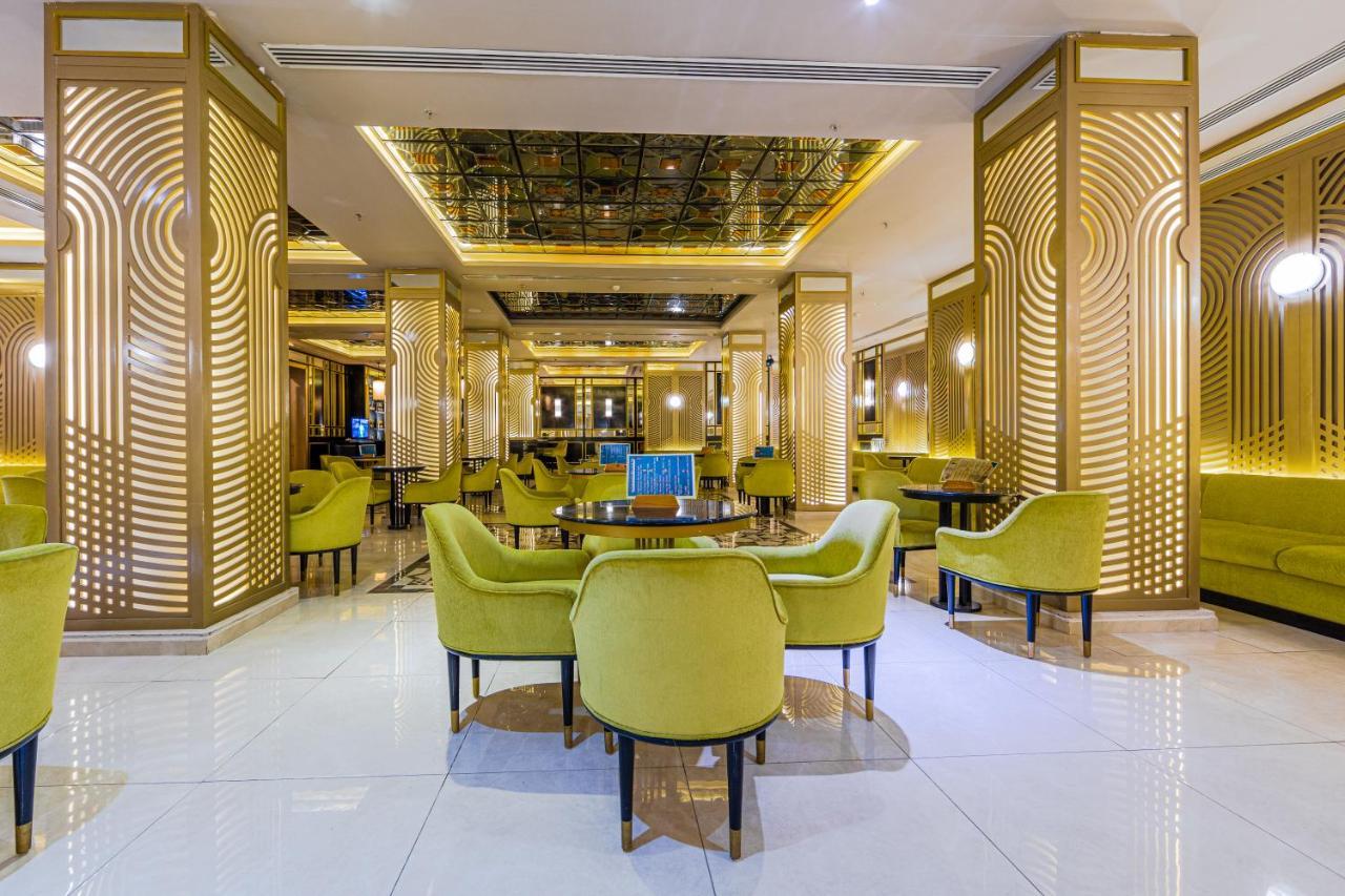 Grand Palace - Couples Only 18 Years Plus (Adults Only) フルガダ エクステリア 写真 The lobby of the hotel