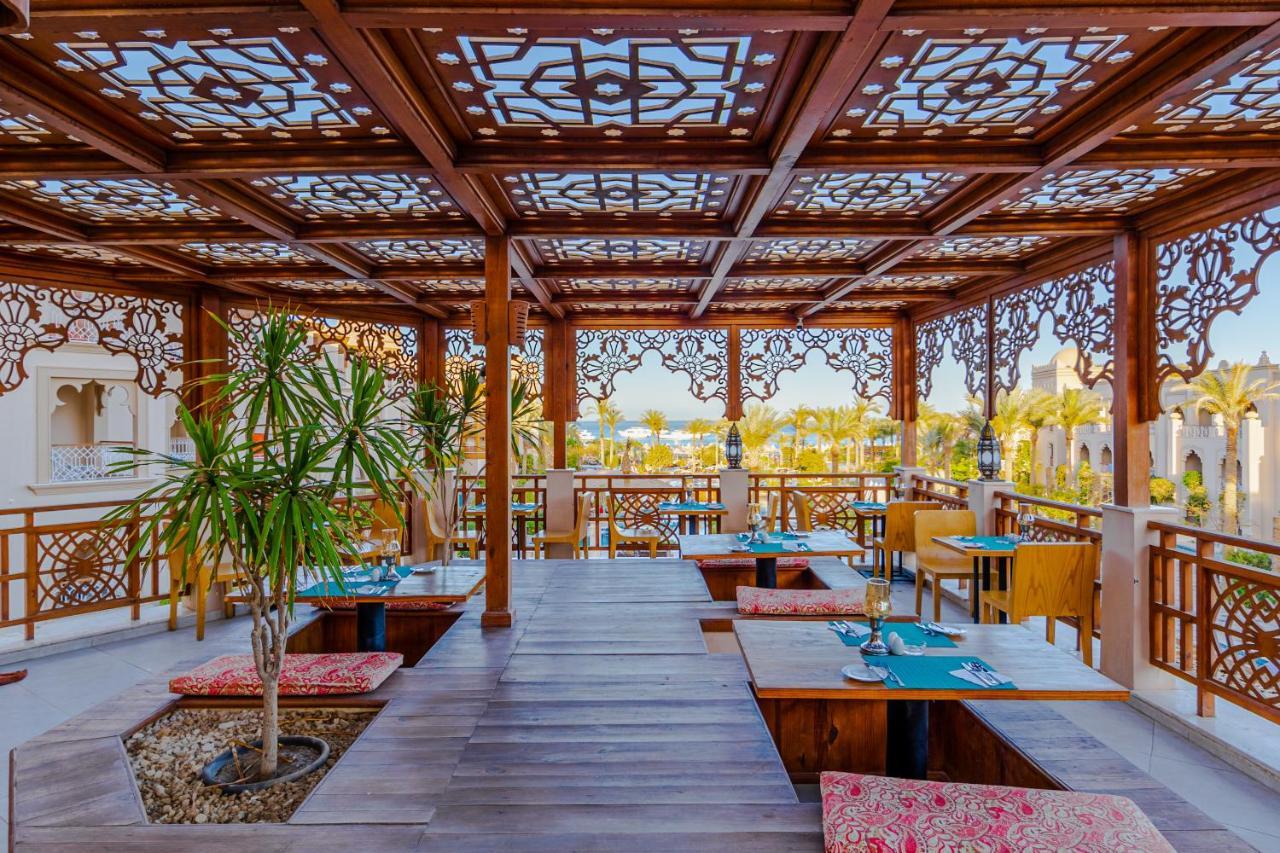 Grand Palace - Couples Only 18 Years Plus (Adults Only) フルガダ エクステリア 写真 The restaurant at the hotel